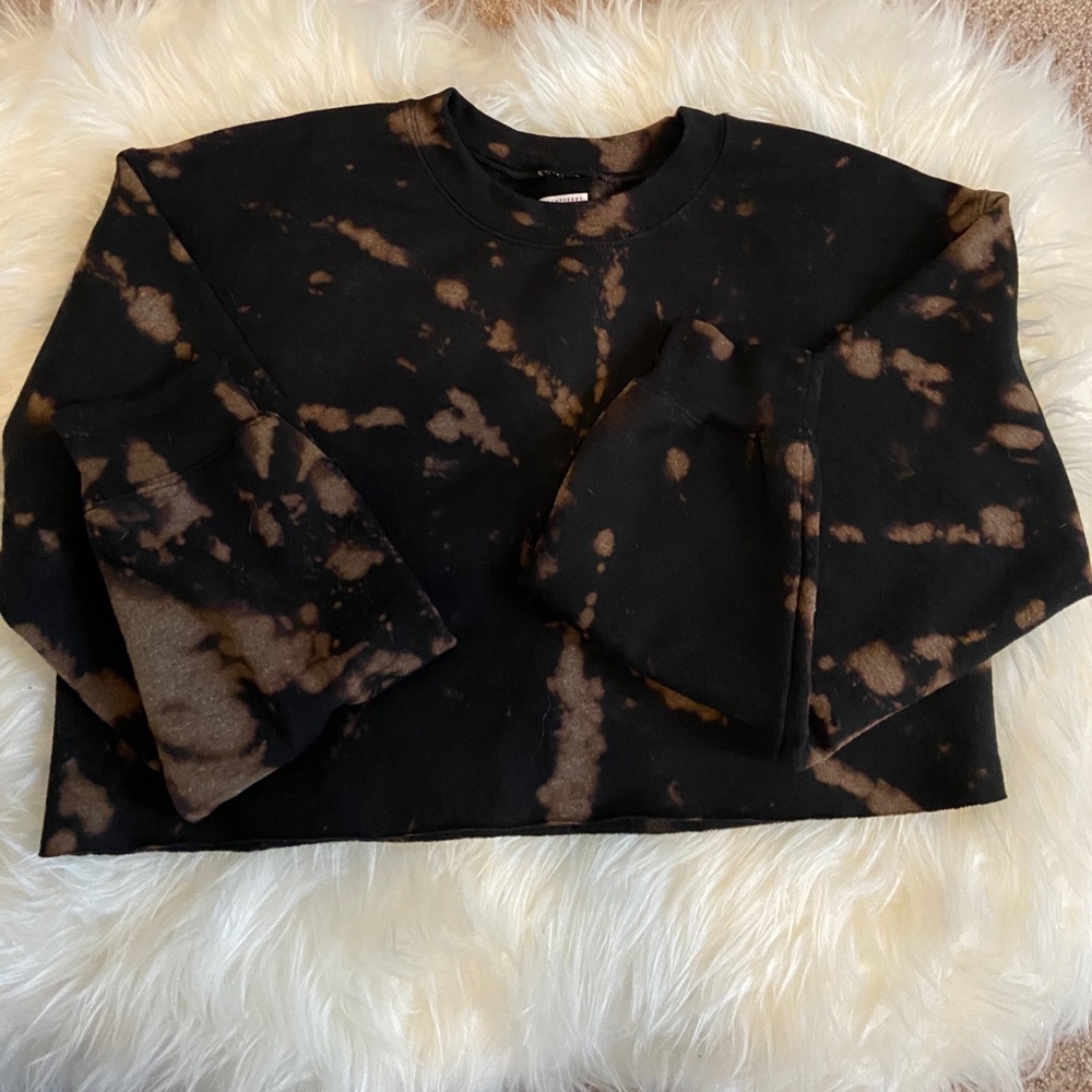 Reverse tie dye cropped sweatshirt